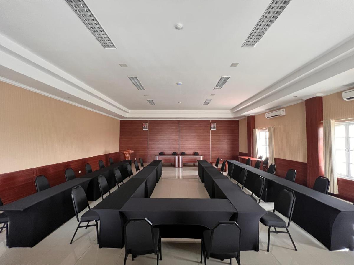 Le Semar Hotel Karawaci Dahung Exteriör bild